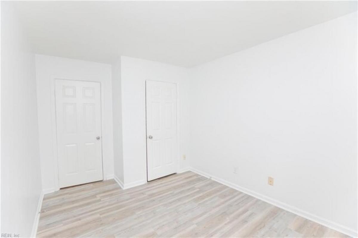 Picture of Home For Sale in Virginia Beach, Virginia, United States