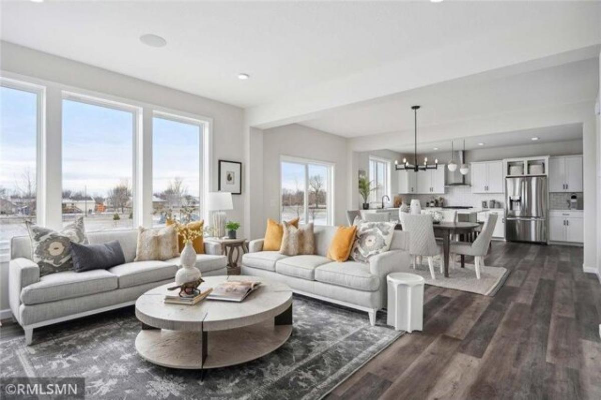 Picture of Home For Sale in Maple Grove, Minnesota, United States