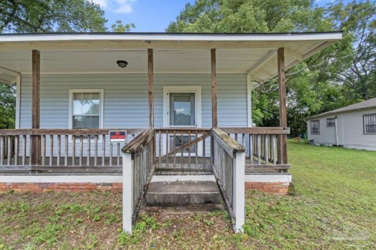 Picture of Home For Sale in Milton, Florida, United States