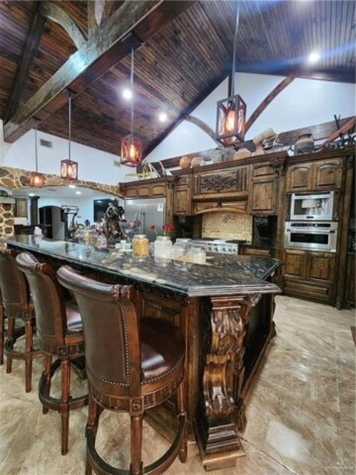 Picture of Home For Sale in Mission, Texas, United States