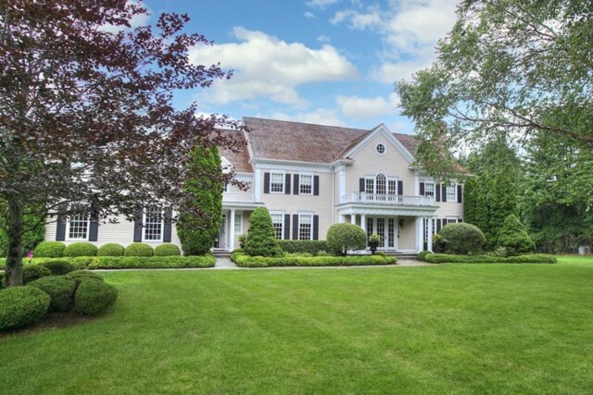 Picture of Home For Sale in Fairfield, Connecticut, United States
