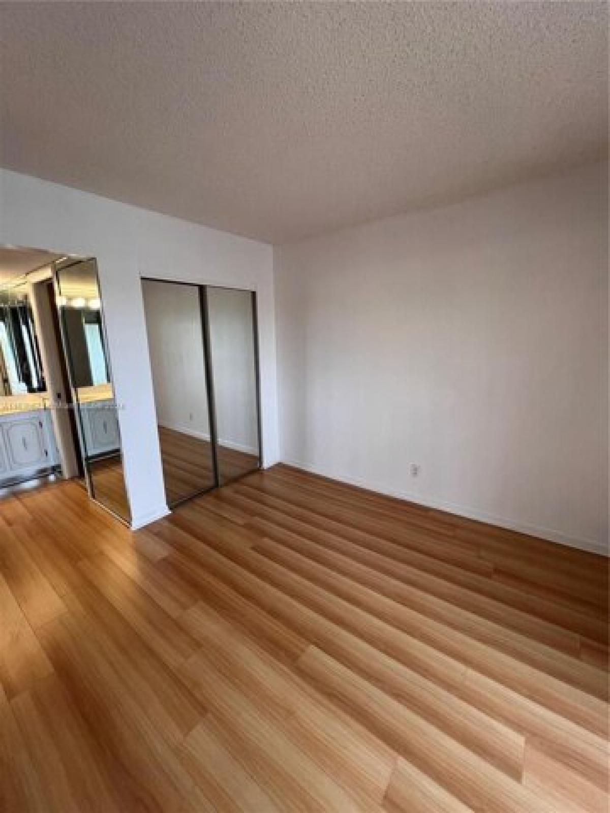 Picture of Home For Sale in Sunrise, Florida, United States