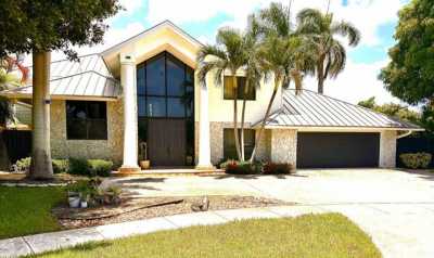 Home For Sale in Boca Raton, Florida