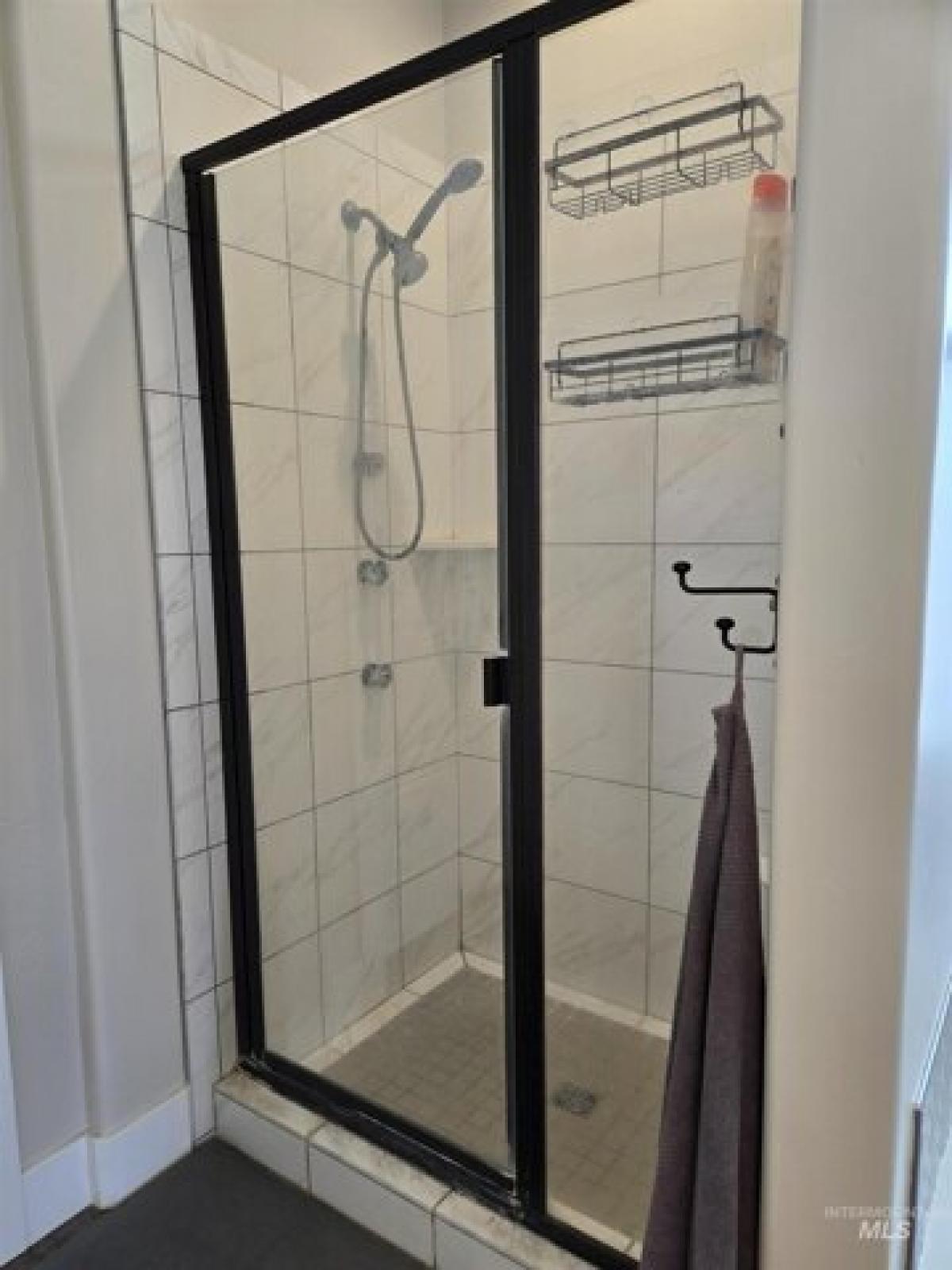 Picture of Home For Sale in Meridian, Idaho, United States