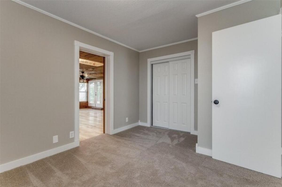 Picture of Home For Sale in Sherman, Texas, United States