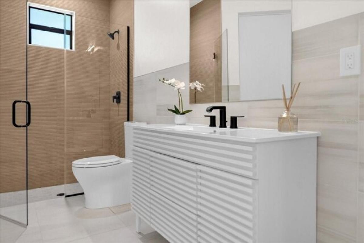 Picture of Home For Sale in Rotonda West, Florida, United States