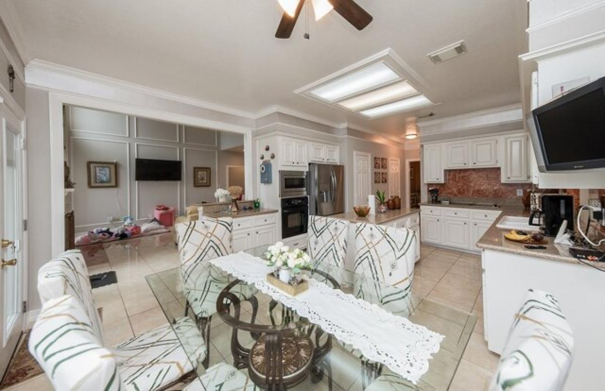 Picture of Home For Sale in Sugar Land, Texas, United States