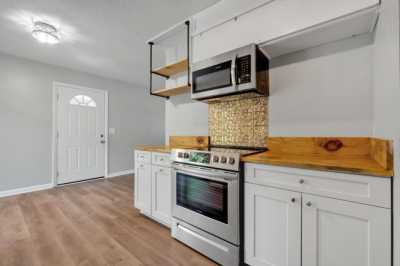 Home For Sale in Crawfordville, Florida