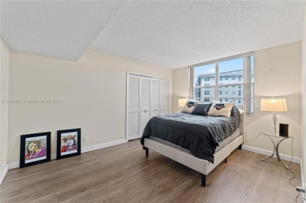 Picture of Home For Sale in Pompano Beach, Florida, United States