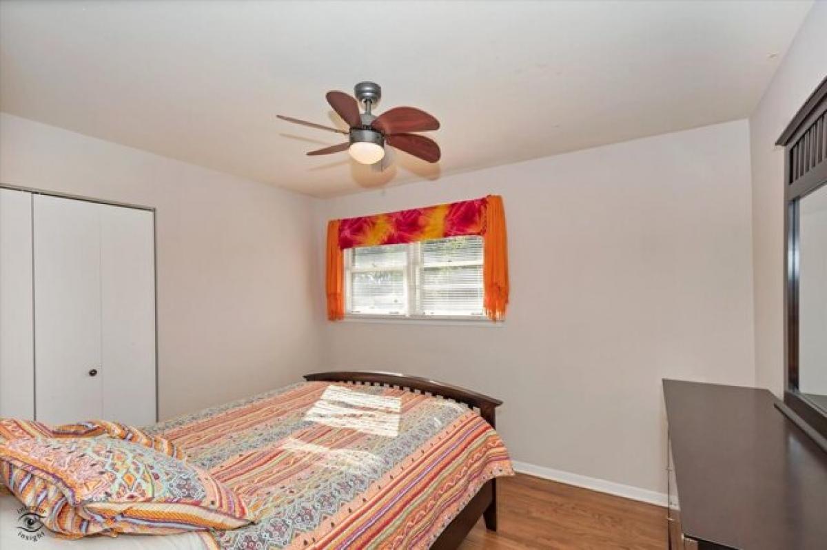 Picture of Home For Sale in Tinley Park, Illinois, United States