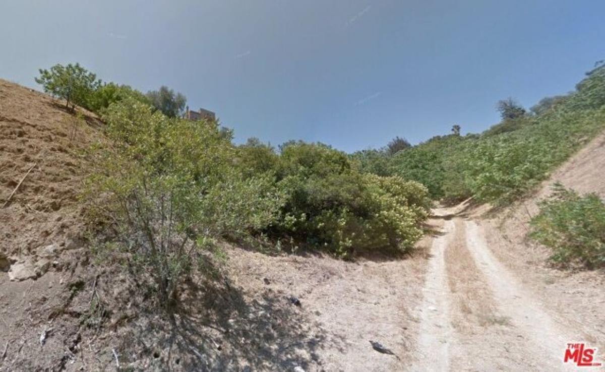 Picture of Residential Land For Sale in Los Angeles, California, United States
