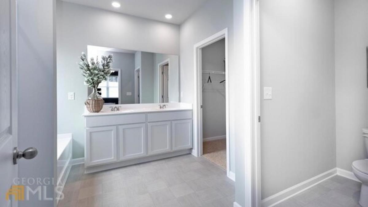 Picture of Home For Sale in Hampton, Georgia, United States