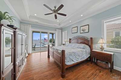 Home For Sale in Gulf Breeze, Florida