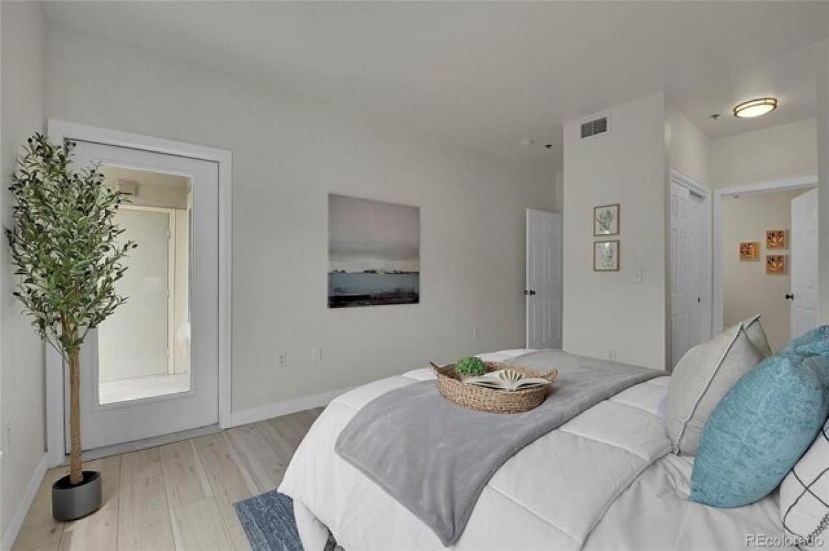 Picture of Home For Sale in Littleton, Colorado, United States