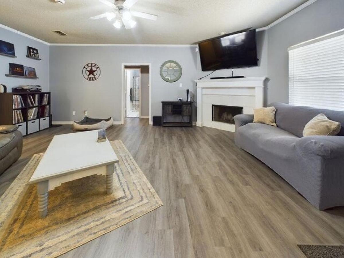 Picture of Home For Sale in Lubbock, Texas, United States