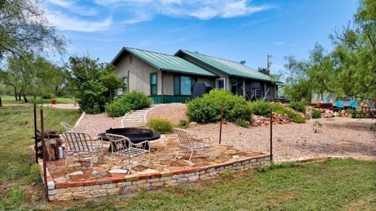 Picture of Home For Sale in Mason, Texas, United States