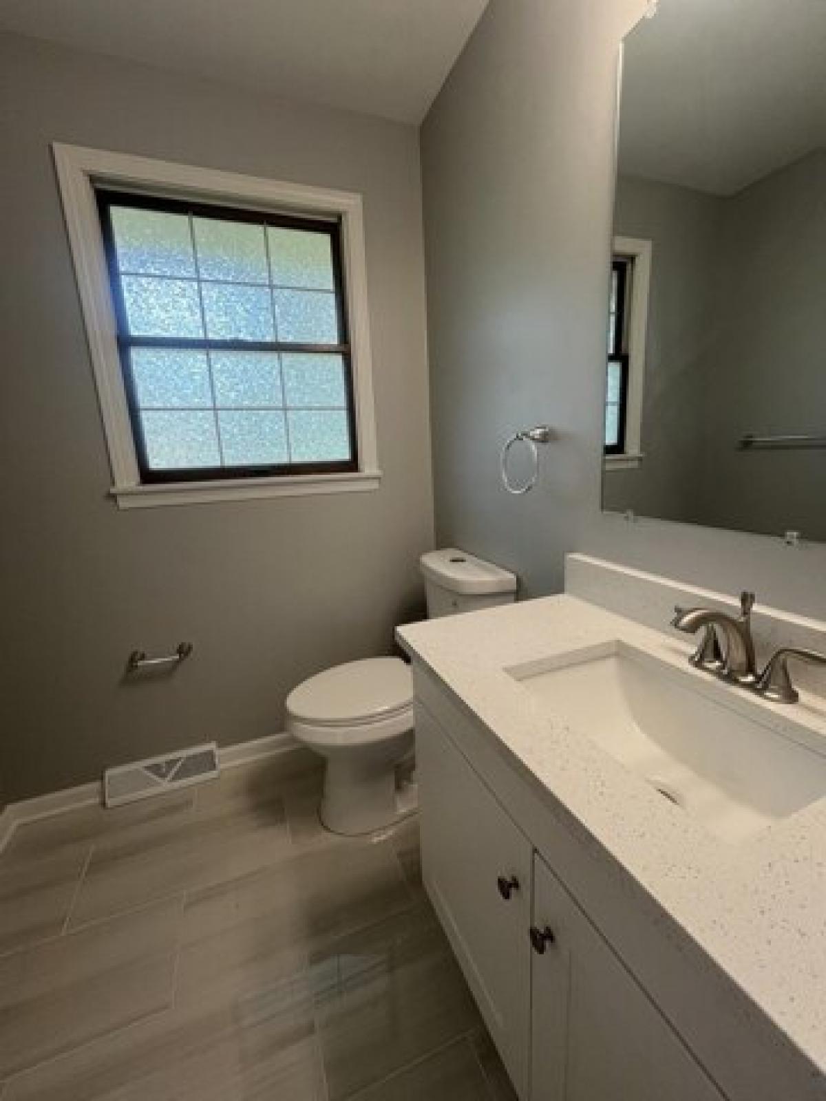 Picture of Home For Sale in Joliet, Illinois, United States