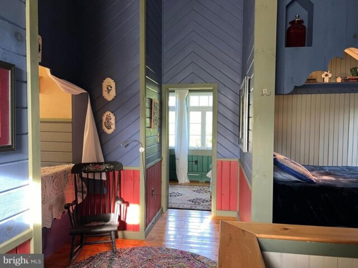 Picture of Home For Sale in Sugar Run, Pennsylvania, United States