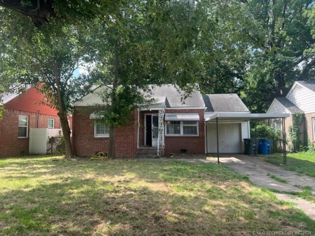 Picture of Home For Sale in Tulsa, Oklahoma, United States