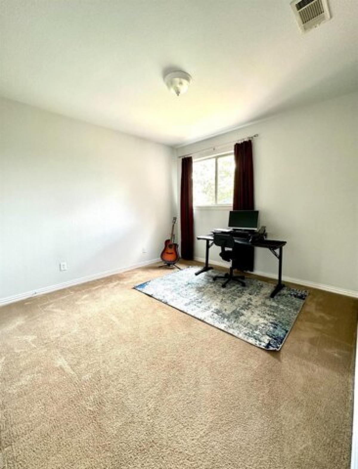 Picture of Home For Sale in Euless, Texas, United States