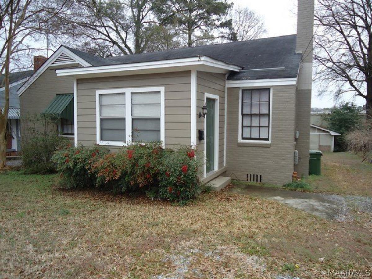 Picture of Home For Sale in Montgomery, Alabama, United States