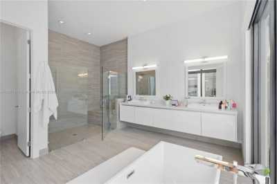 Home For Sale in Weston, Florida