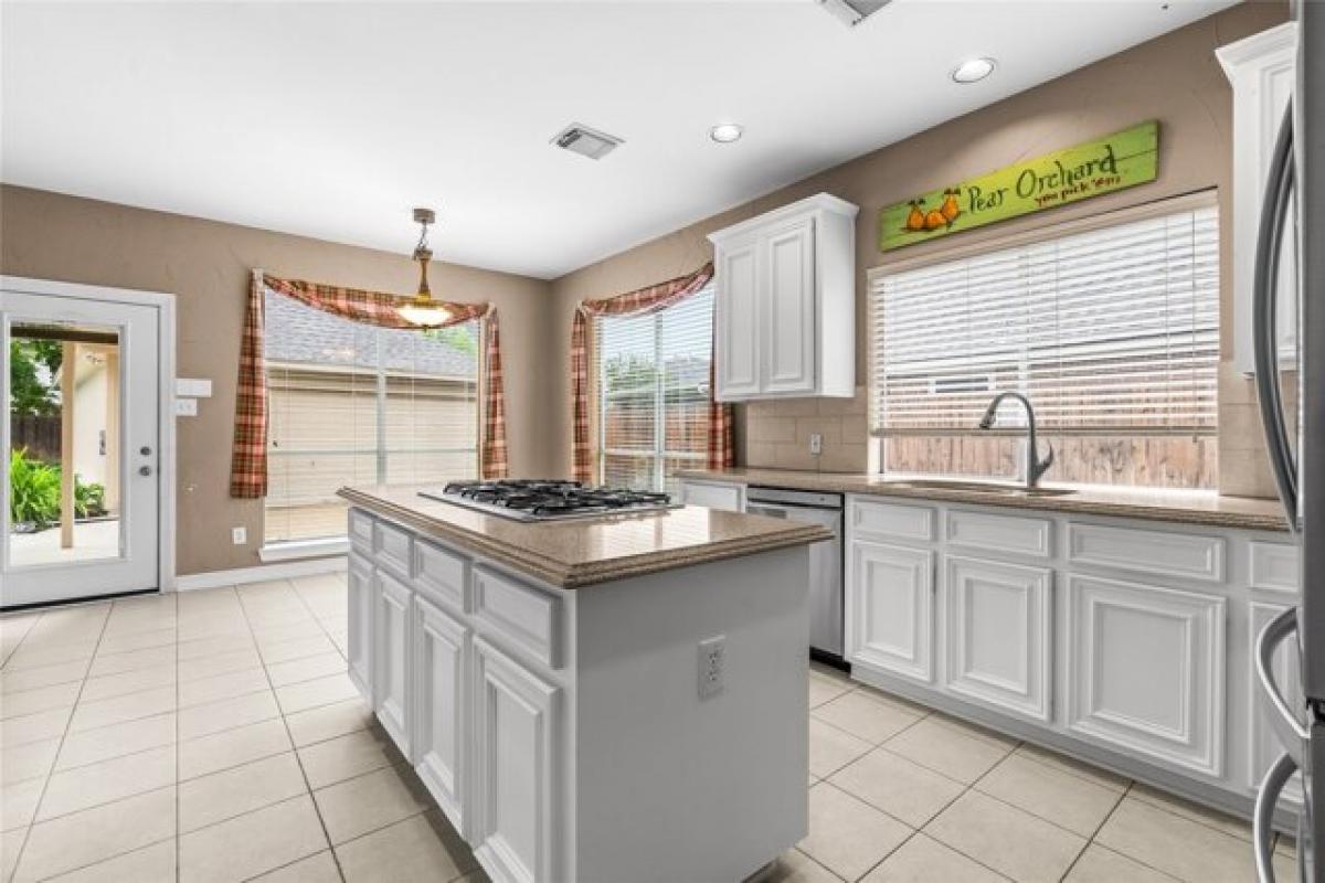 Picture of Home For Sale in Sugar Land, Texas, United States