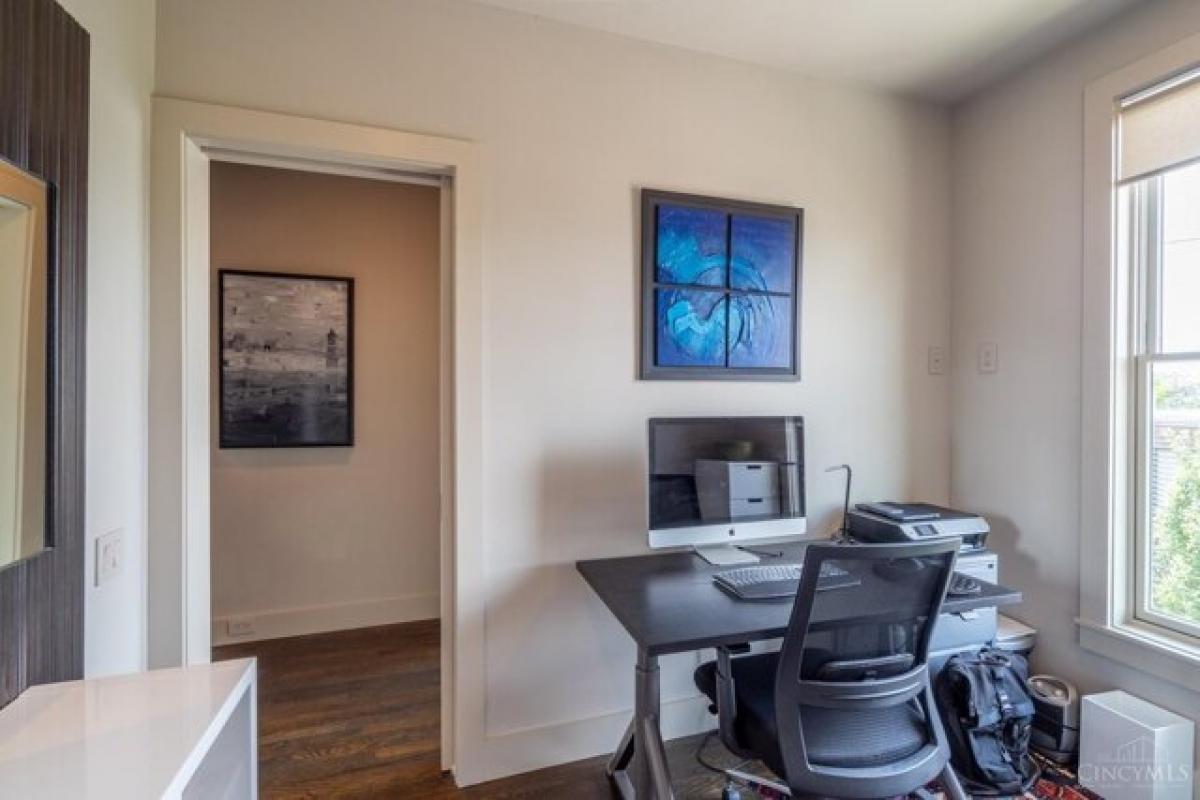 Picture of Home For Sale in Cincinnati, Ohio, United States