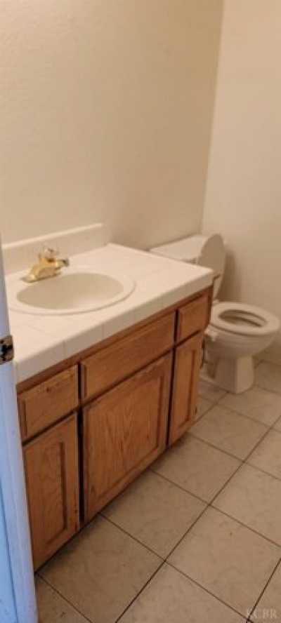 Home For Sale in Hanford, California