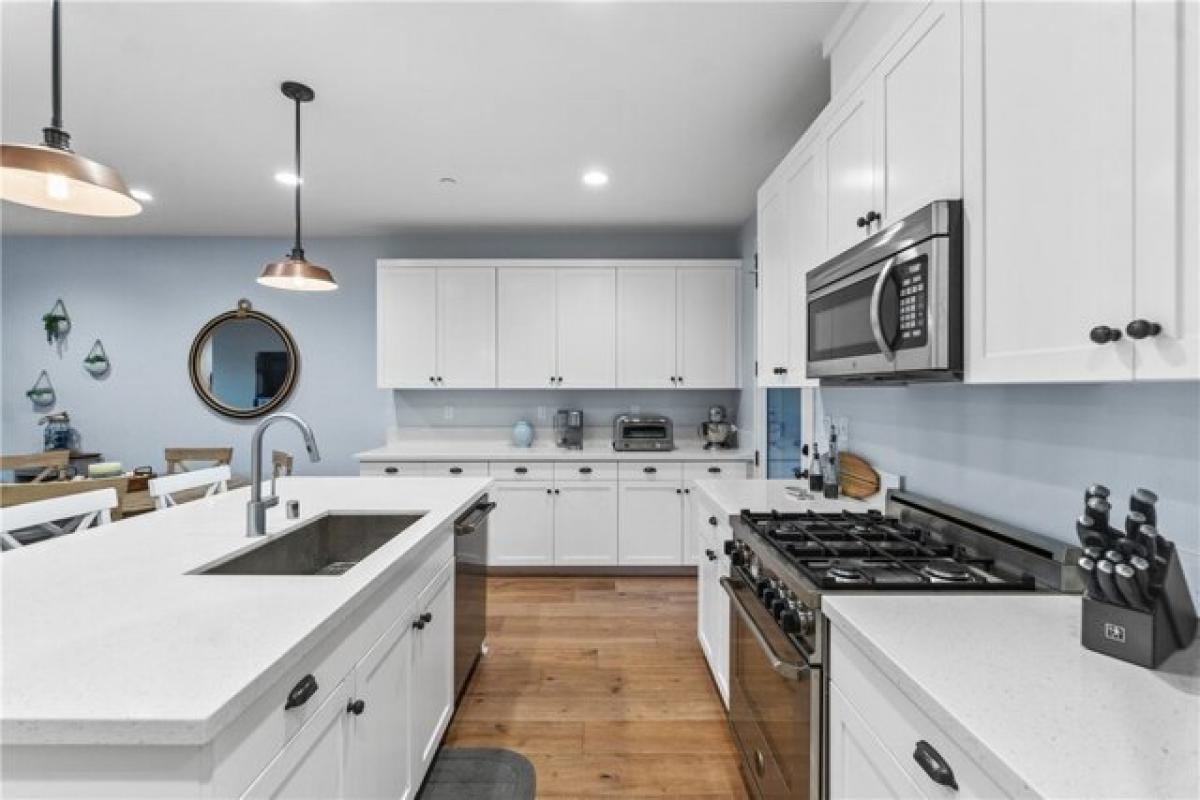 Picture of Home For Sale in Oceanside, California, United States