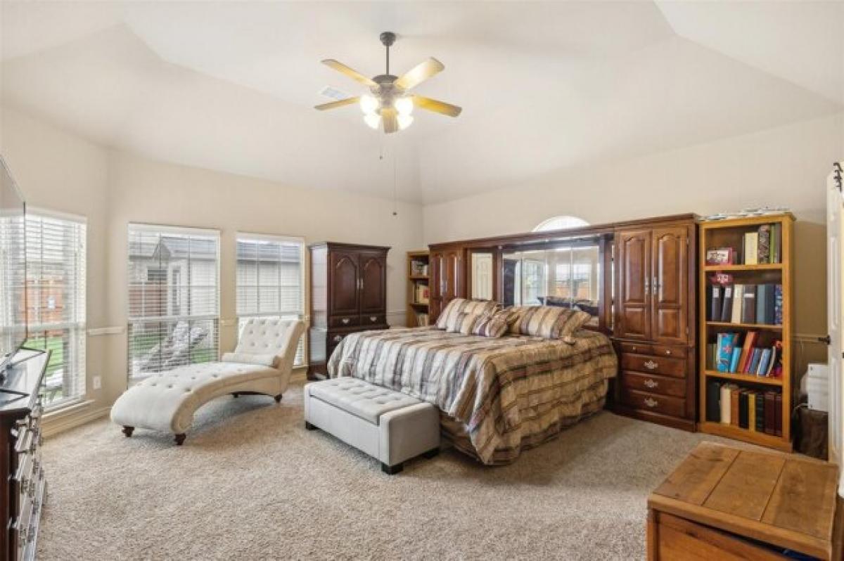 Picture of Home For Sale in Grand Prairie, Texas, United States