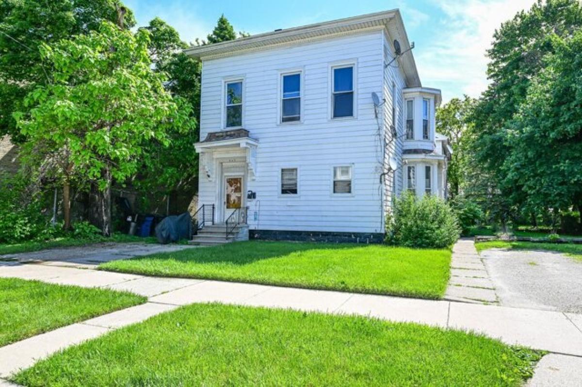 Picture of Home For Sale in Racine, Wisconsin, United States