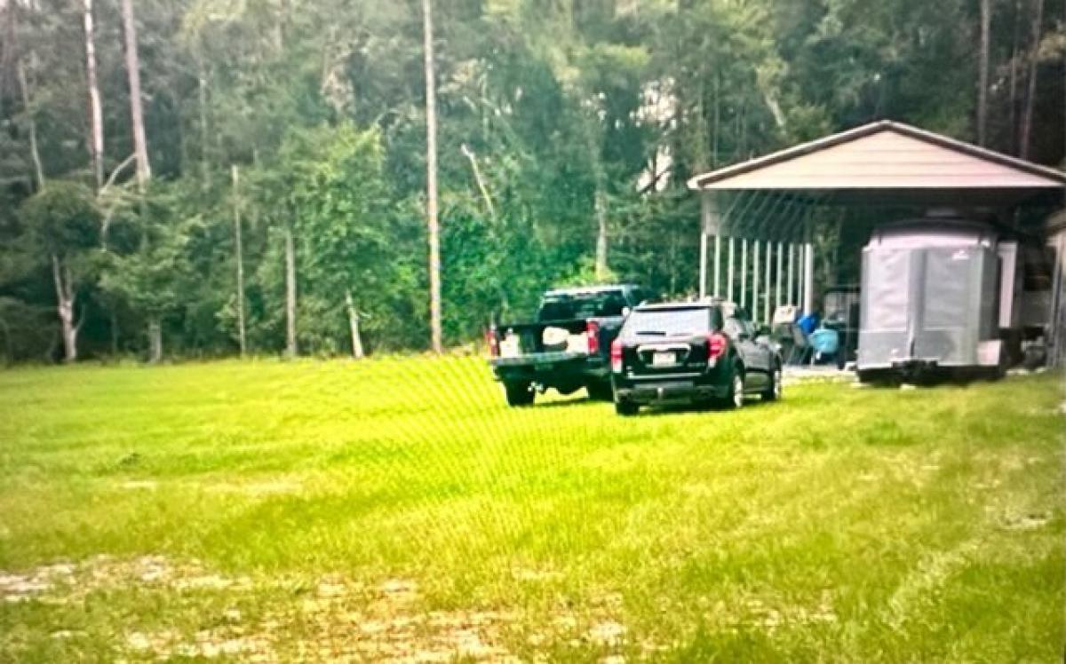 Picture of Residential Land For Sale in Live Oak, Florida, United States