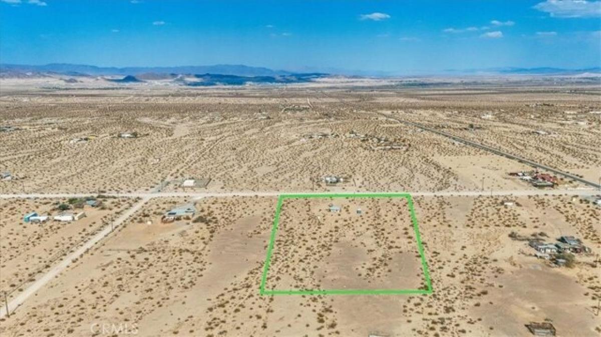 Picture of Home For Sale in Twentynine Palms, California, United States