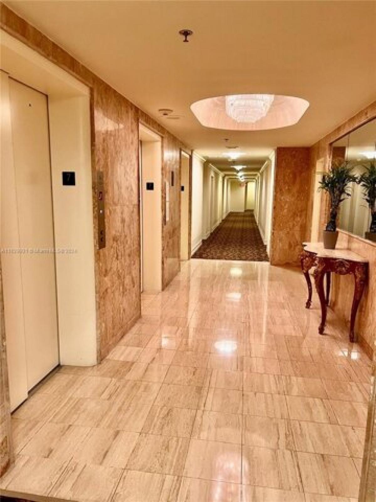 Picture of Home For Sale in Coral Gables, Florida, United States