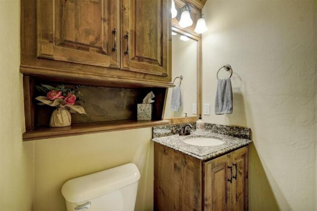 Picture of Home For Sale in Edmond, Oklahoma, United States