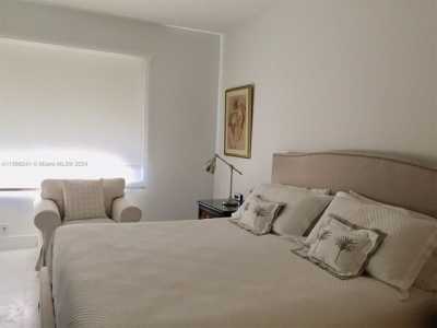 Home For Rent in Key Biscayne, Florida