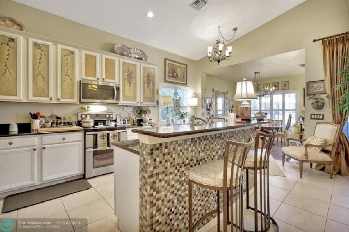 Picture of Home For Sale in Stuart, Florida, United States