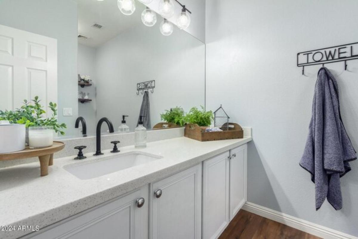 Picture of Home For Sale in Maricopa, Arizona, United States