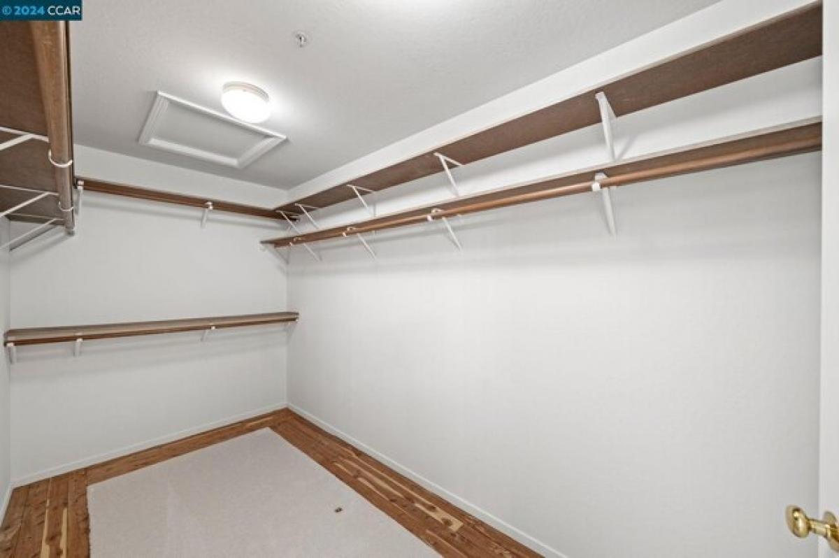 Picture of Home For Sale in Moraga, California, United States