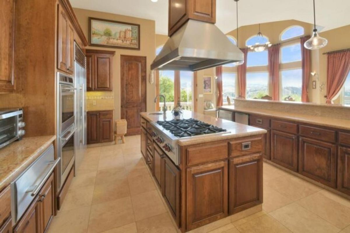 Picture of Home For Sale in Hollister, California, United States