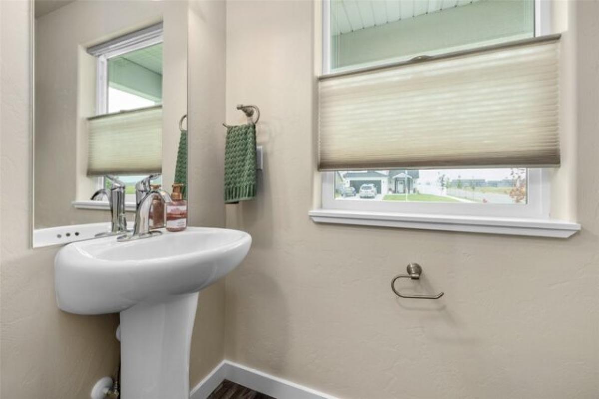 Picture of Home For Sale in Kalispell, Montana, United States