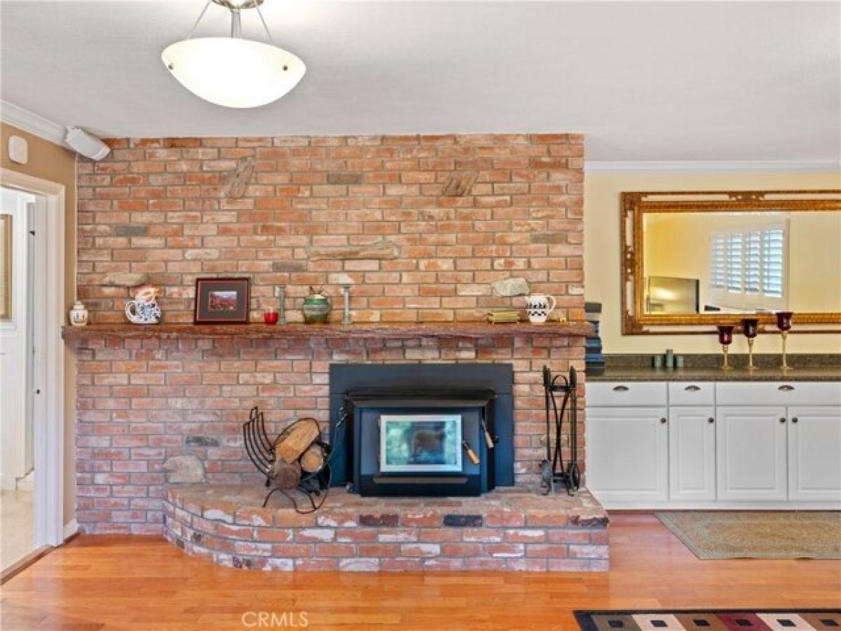 Picture of Home For Sale in Crestline, California, United States