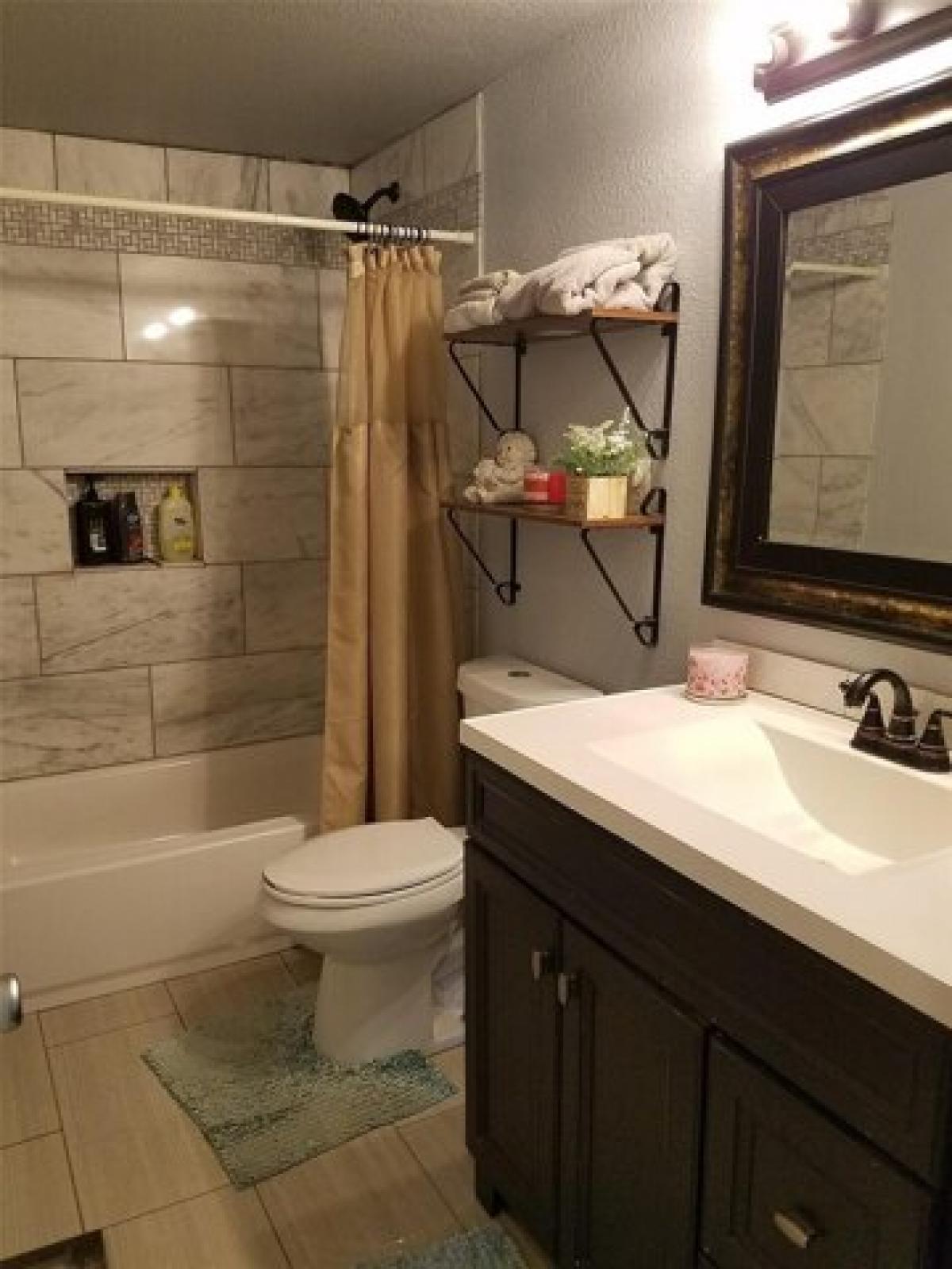 Picture of Home For Sale in Denison, Texas, United States