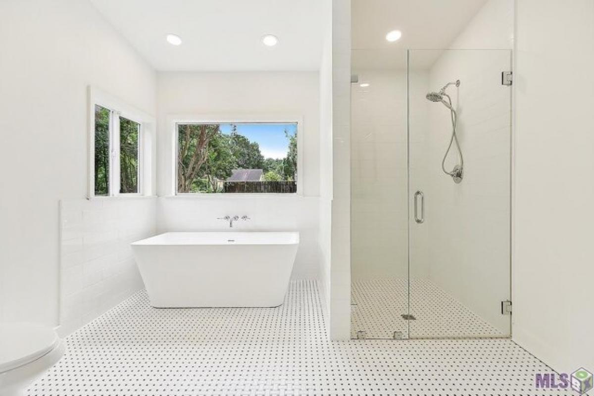 Picture of Home For Sale in Baton Rouge, Louisiana, United States