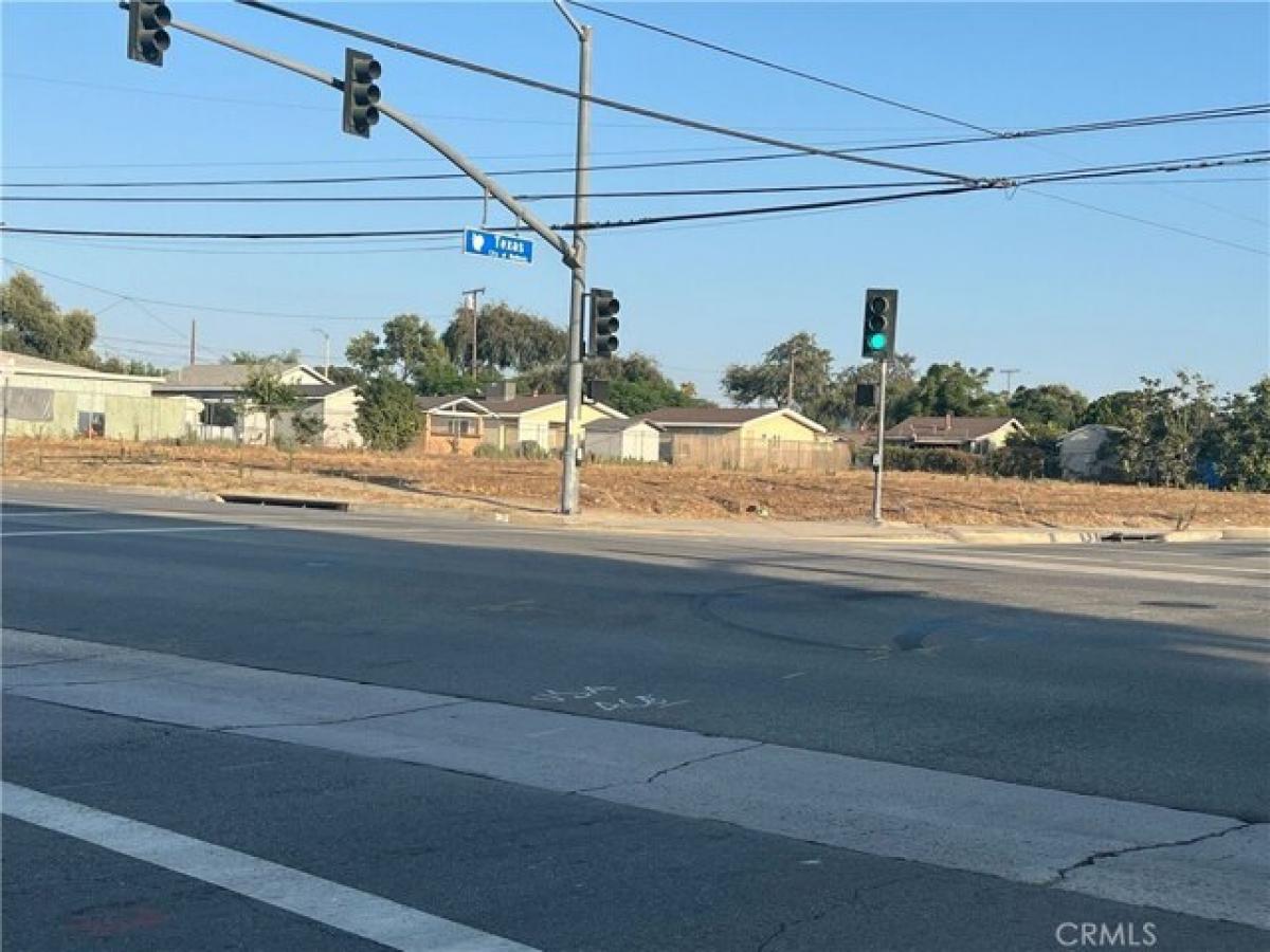 Picture of Residential Land For Sale in Redlands, California, United States