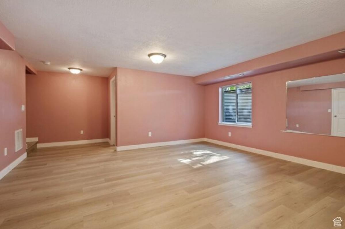 Picture of Home For Sale in Midvale, Utah, United States