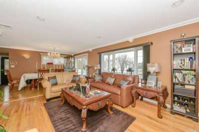 Home For Sale in Valley Stream, New York