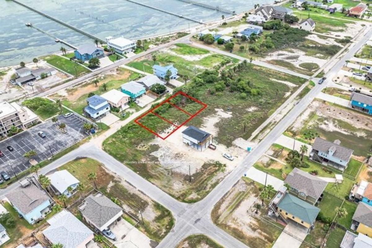 Picture of Residential Land For Sale in Rockport, Texas, United States