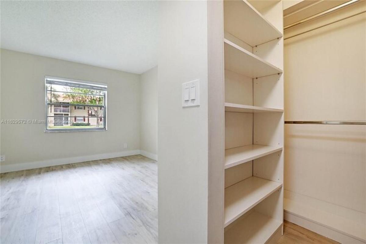 Picture of Home For Sale in Coral Springs, Florida, United States